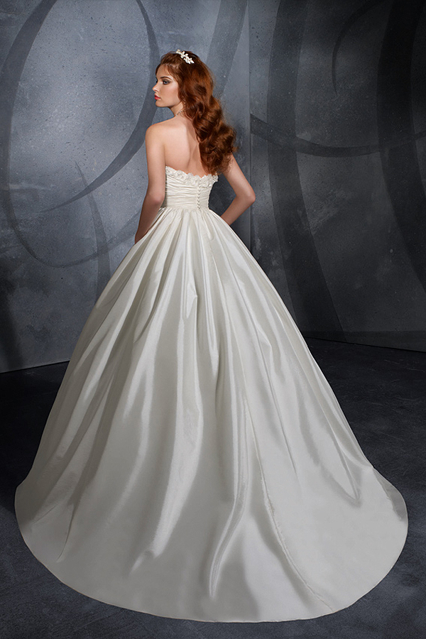 Court Train Satin Ivory Wedding Gown - Click Image to Close